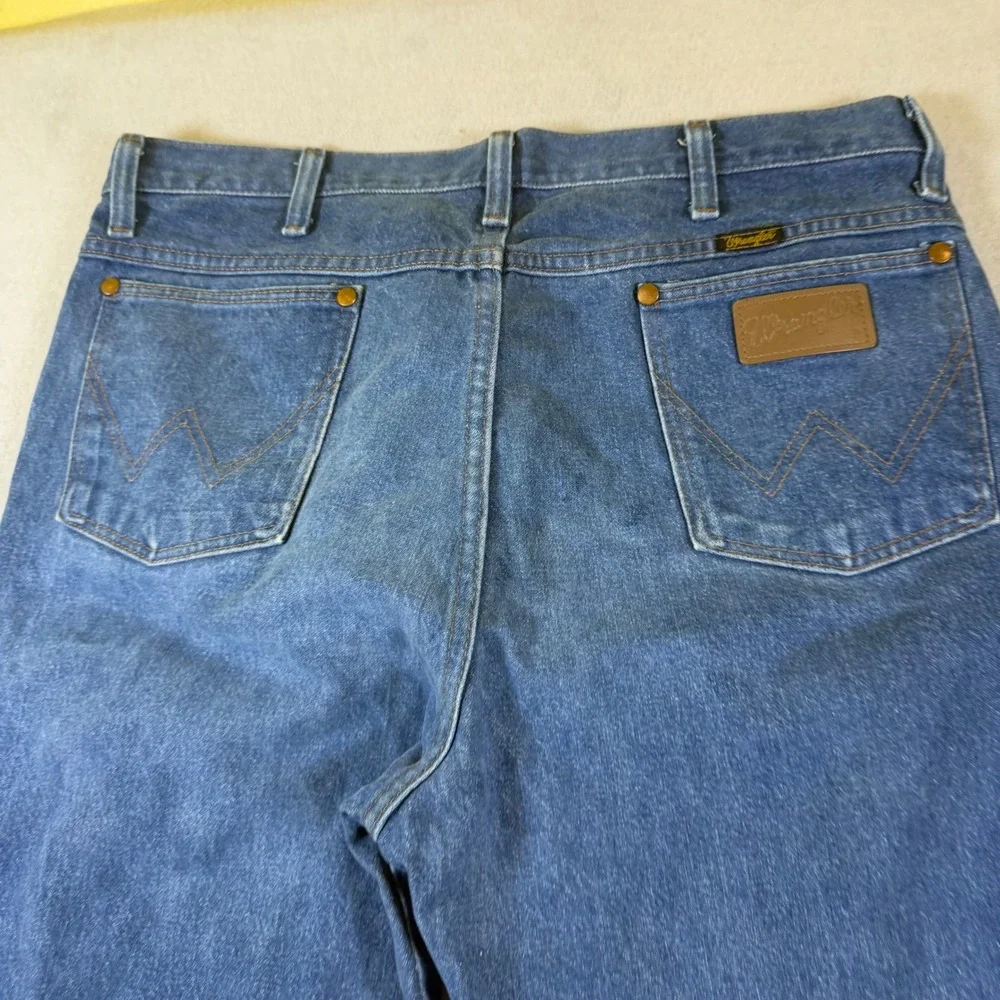 Wrangler 936DEN Cowboy Cut Slim Fit Jeans Mens 36x32 Medium Wash Blue Denim